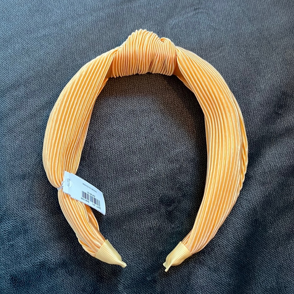 Loft crinkle top knot headband